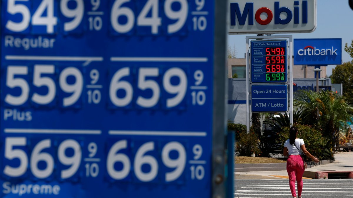 Trump pede ao DOJ que investigue empresas petrolíferas sobre ‘extorsão’ dos preços do gás – NBC New York