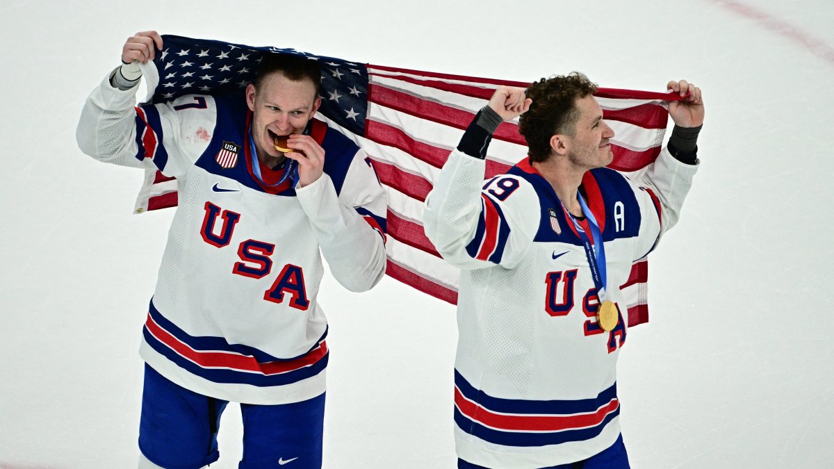 Oh, brother! Brady Tkachuk getting traded to Florida to join Matthew Tkachuk, AP source says