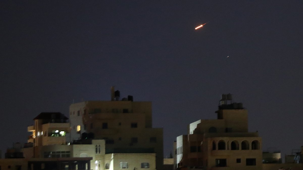 Israel diz que o Irã lançou mísseis contra o país após ataque em Beirute – NBC New York