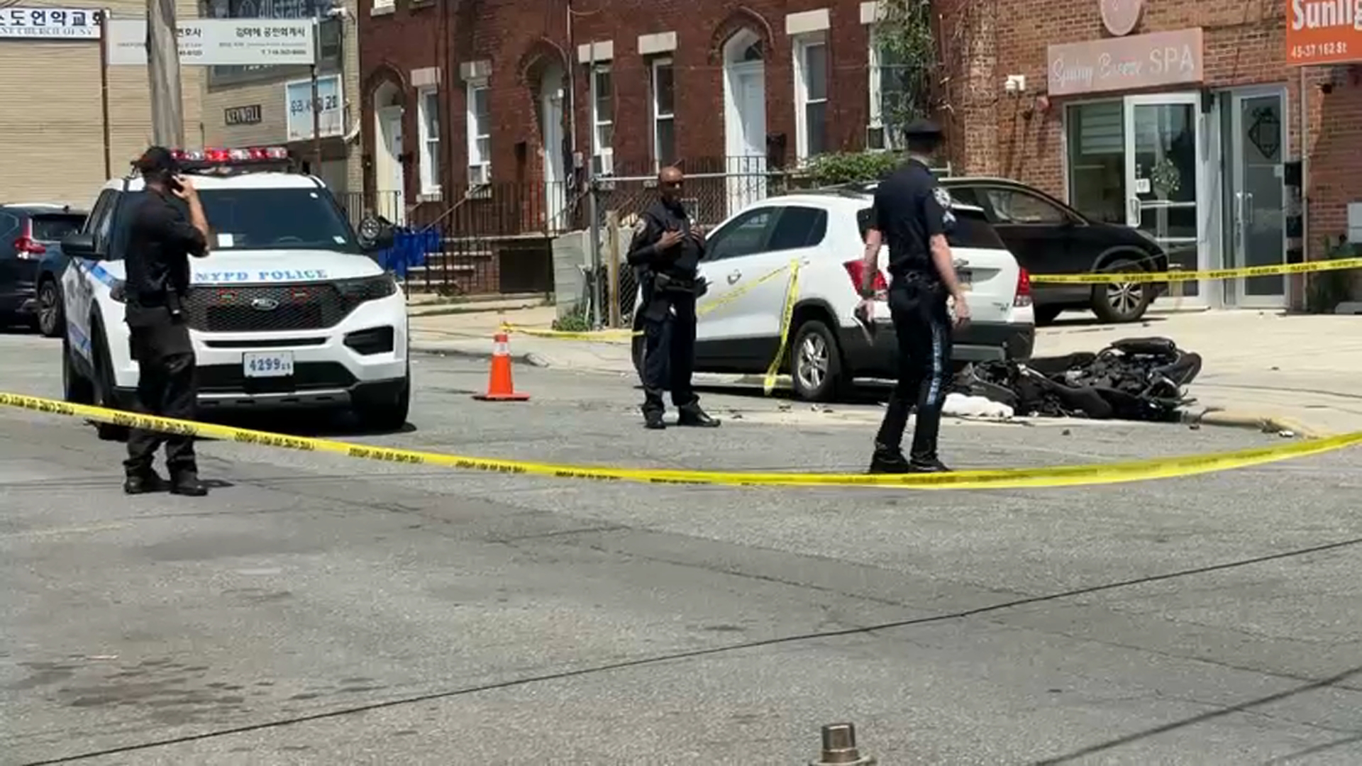 13-year-old boy killed after moped he was riding collides with truck in Queens: Police