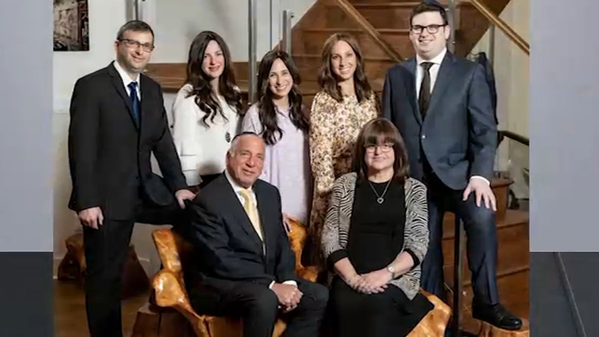 Família da vítima de Kissena Park oferece recompensa – NBC New York