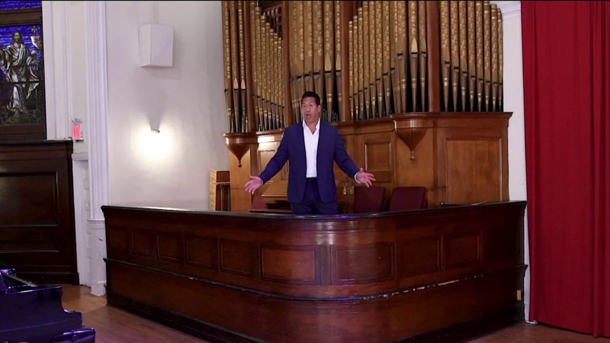 How Ta'u Pupu'a went from football player to opera singer