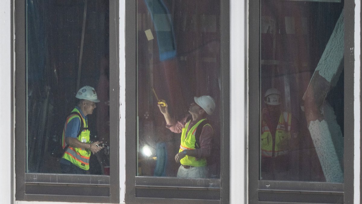 Os sustos da construção em Nova York mostram os desafios das conversões de escritórios – NBC New York