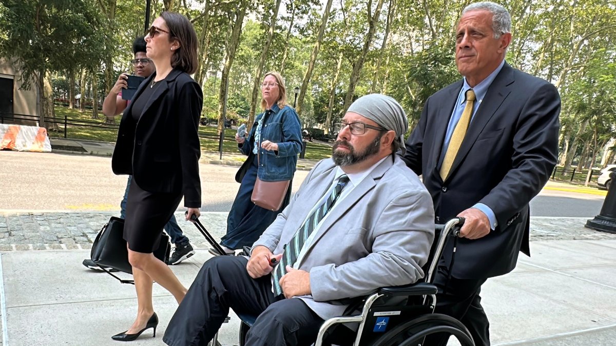 Ex-capitão se declara culpado de estuprar cadete da Marinha dos EUA – NBC New York