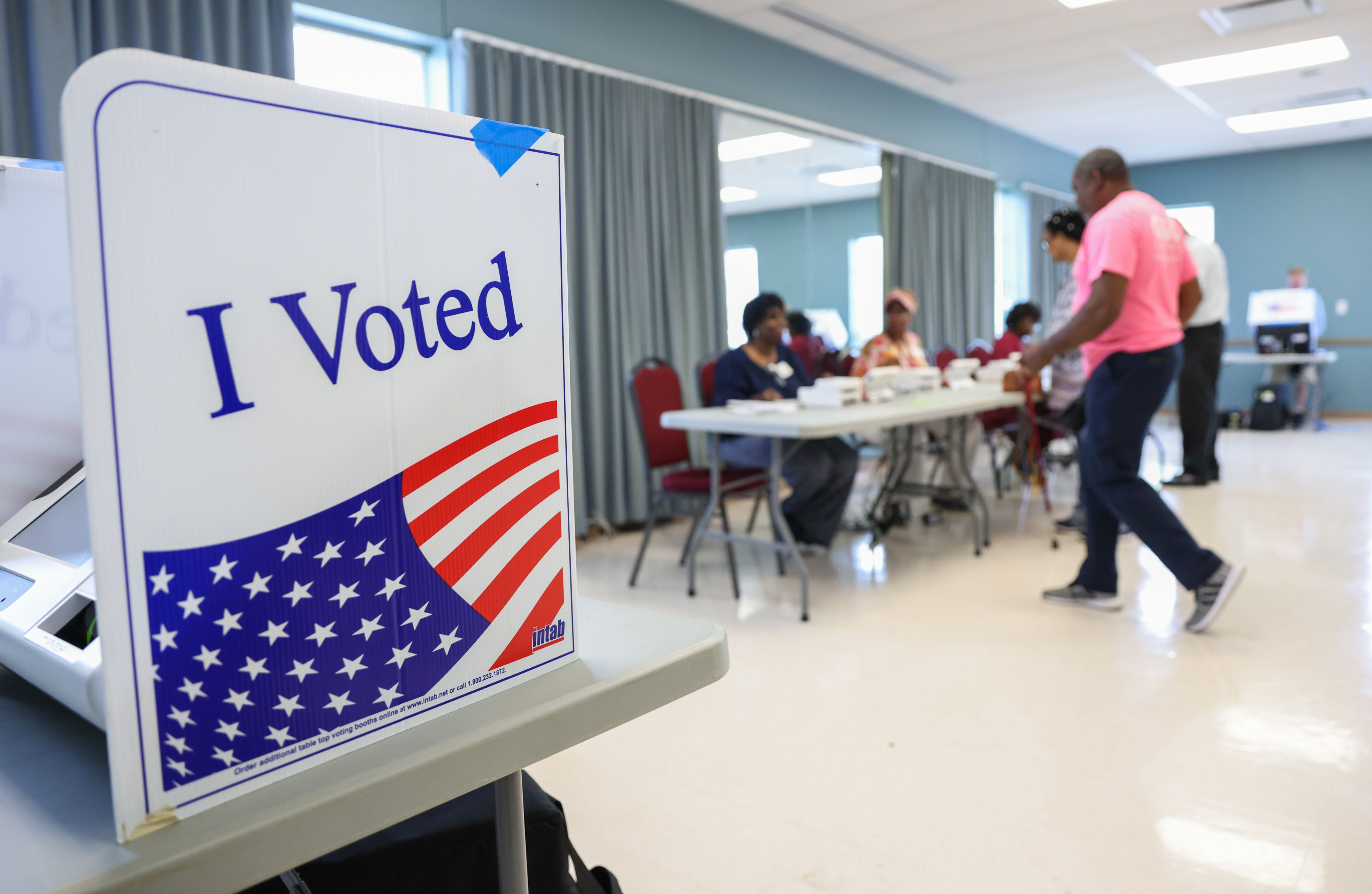 DNC committee sets up South Carolina to vote first in Democrats' 2028 presidential primaries
