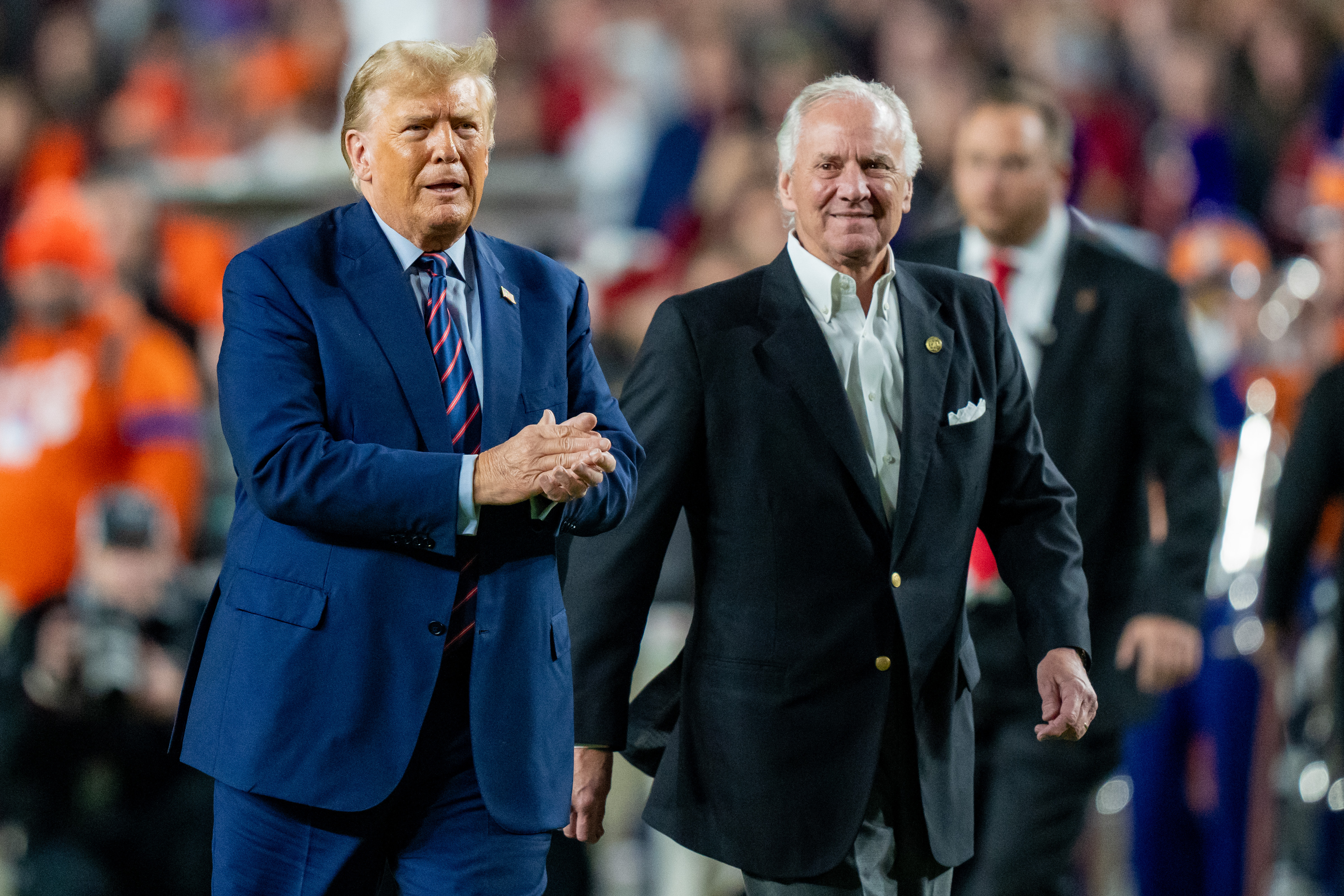 Republicans scramble to find a replacement for Sen. Lindsey Graham ahead of the midterm elections