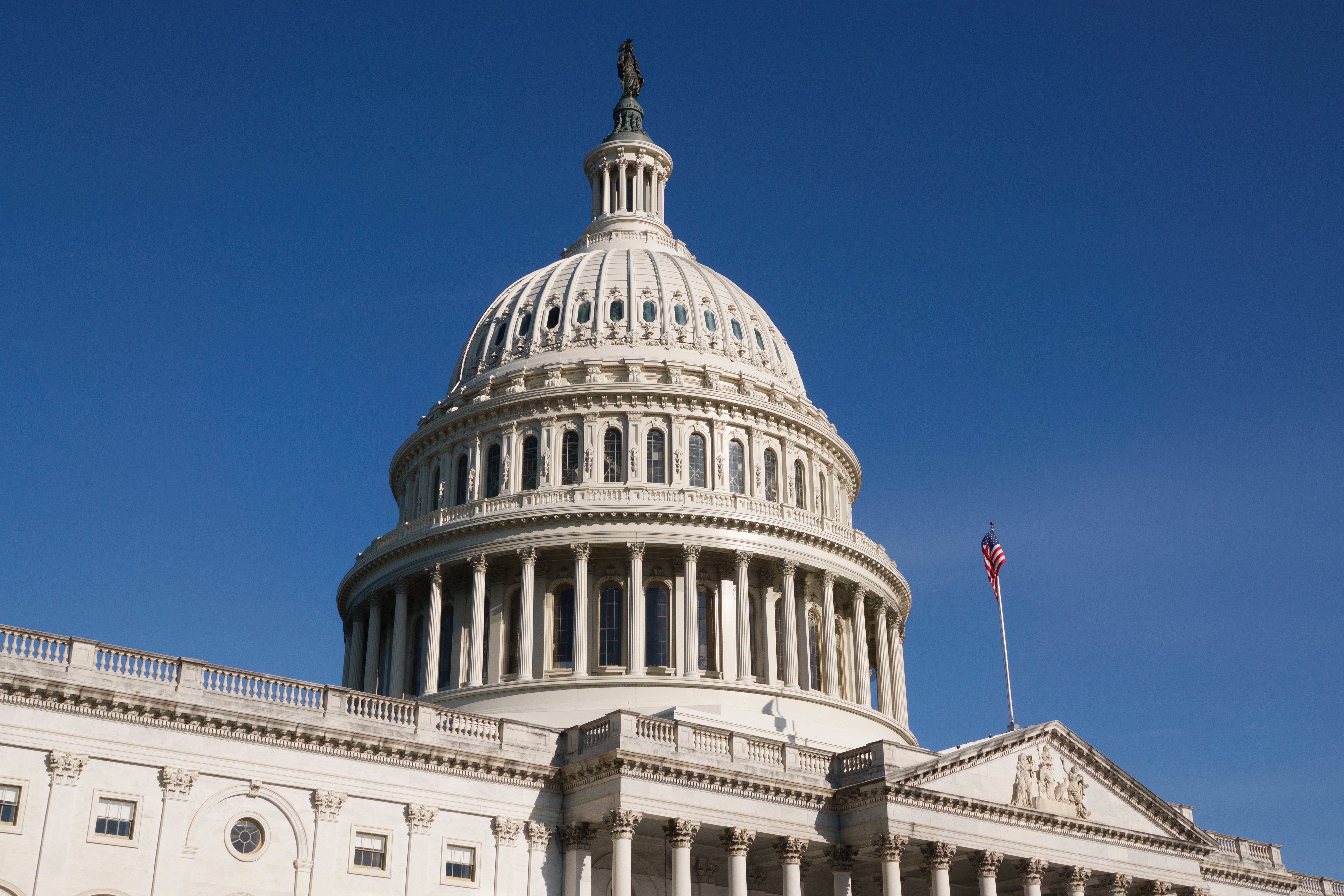 Senate passes short-term bill to prevent a shutdown before the midterm elections