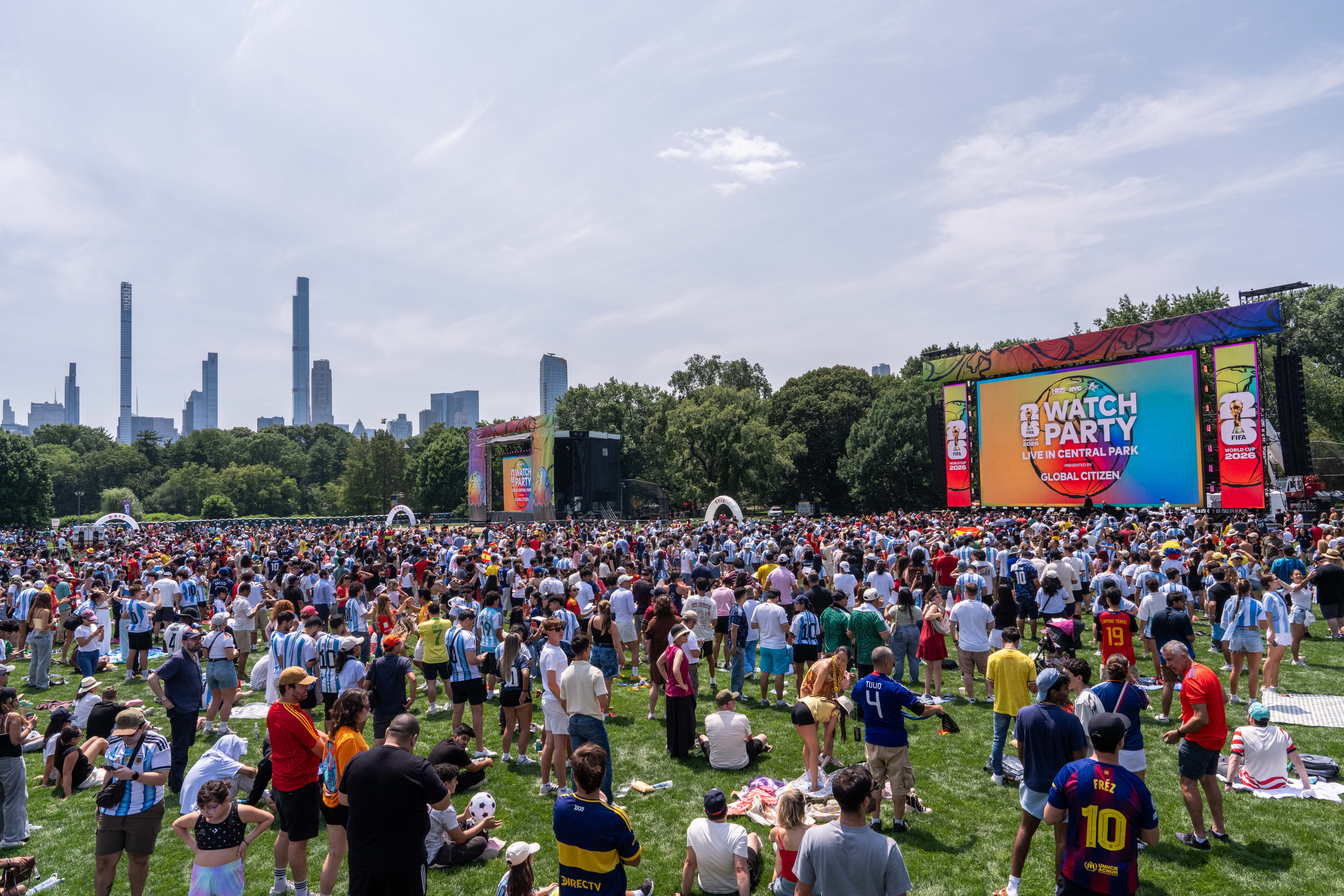 ▶ WATCH LIVE: Fans gather at watch parties to see Spain-Argentina World Cup final