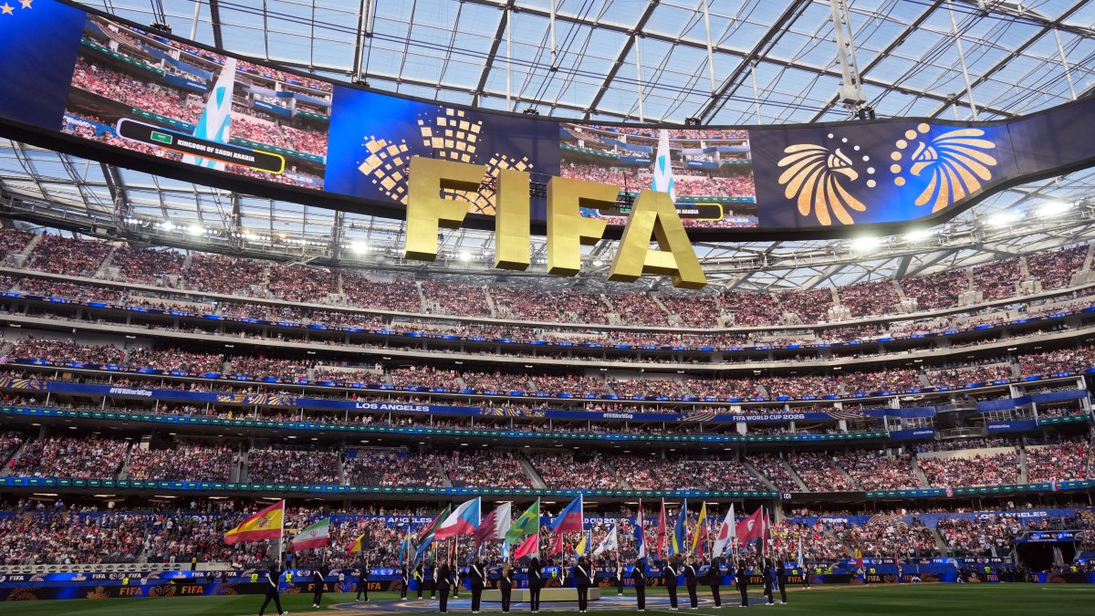 Você está procurando ingressos para assistir à final da Copa do Mundo? Especialista em alerta de fraude – NBC New York