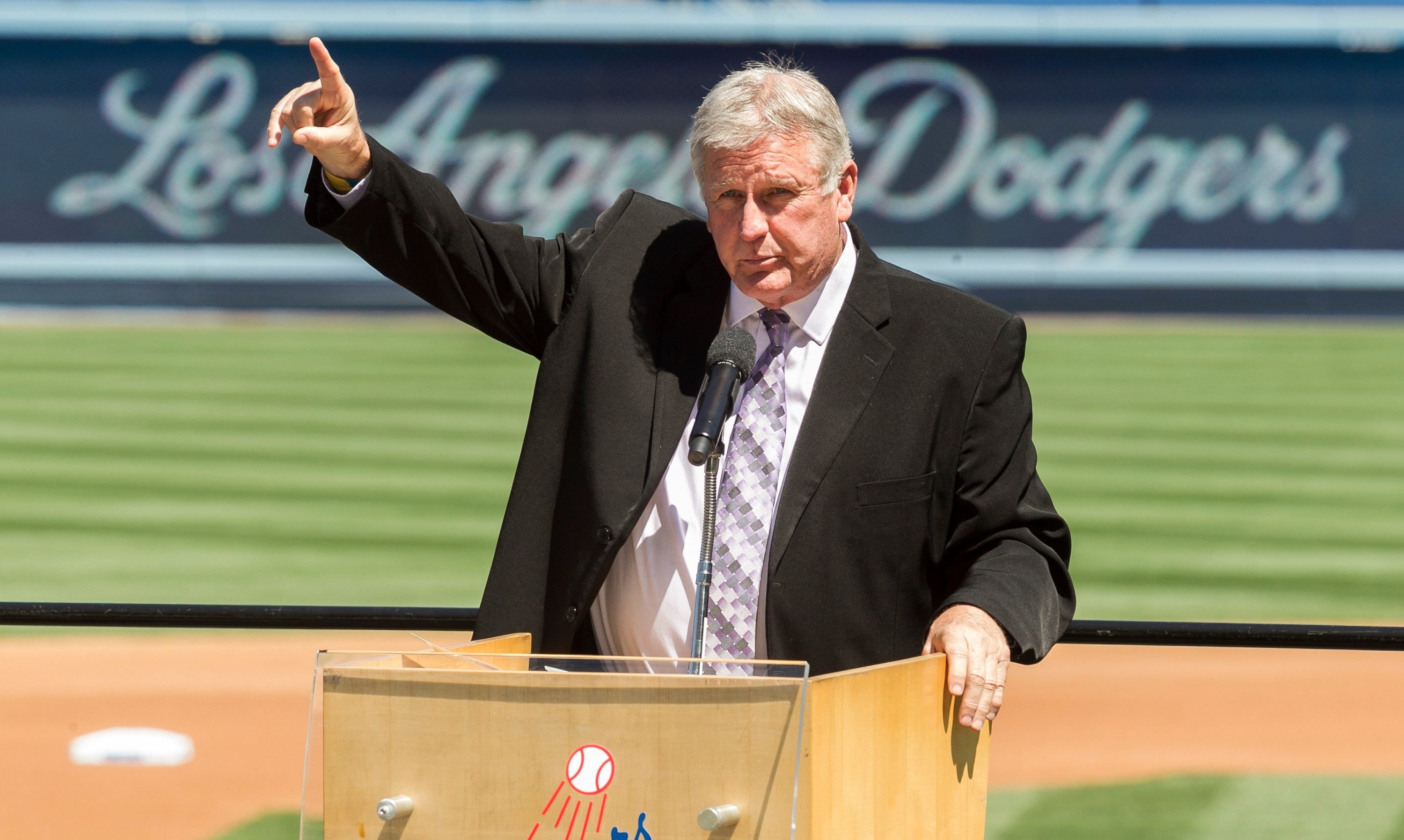 Baseball world reacts to the death of Tommy John