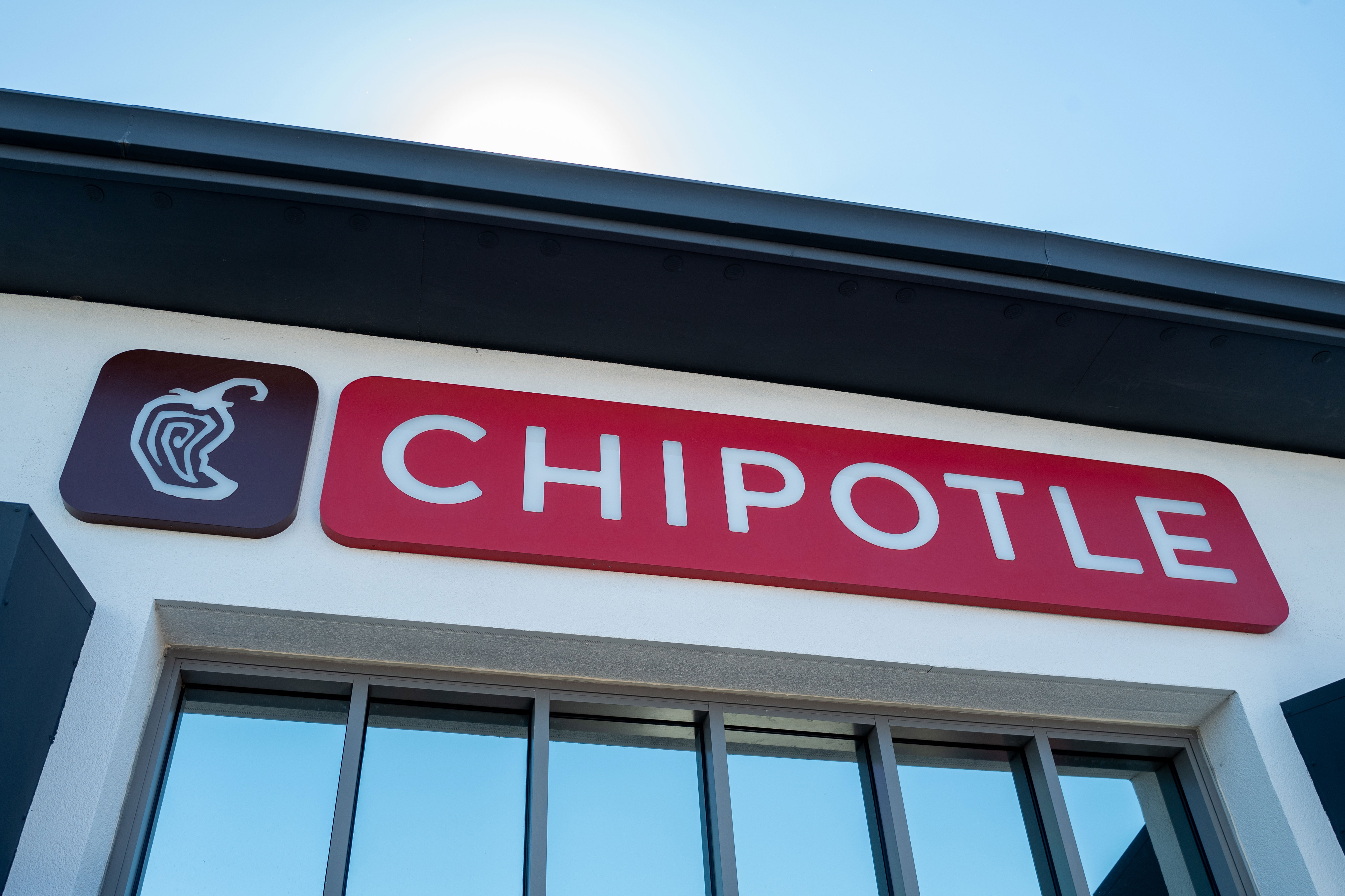 Chipotle pulls jalapeños after possible link to salmonella outbreak ...