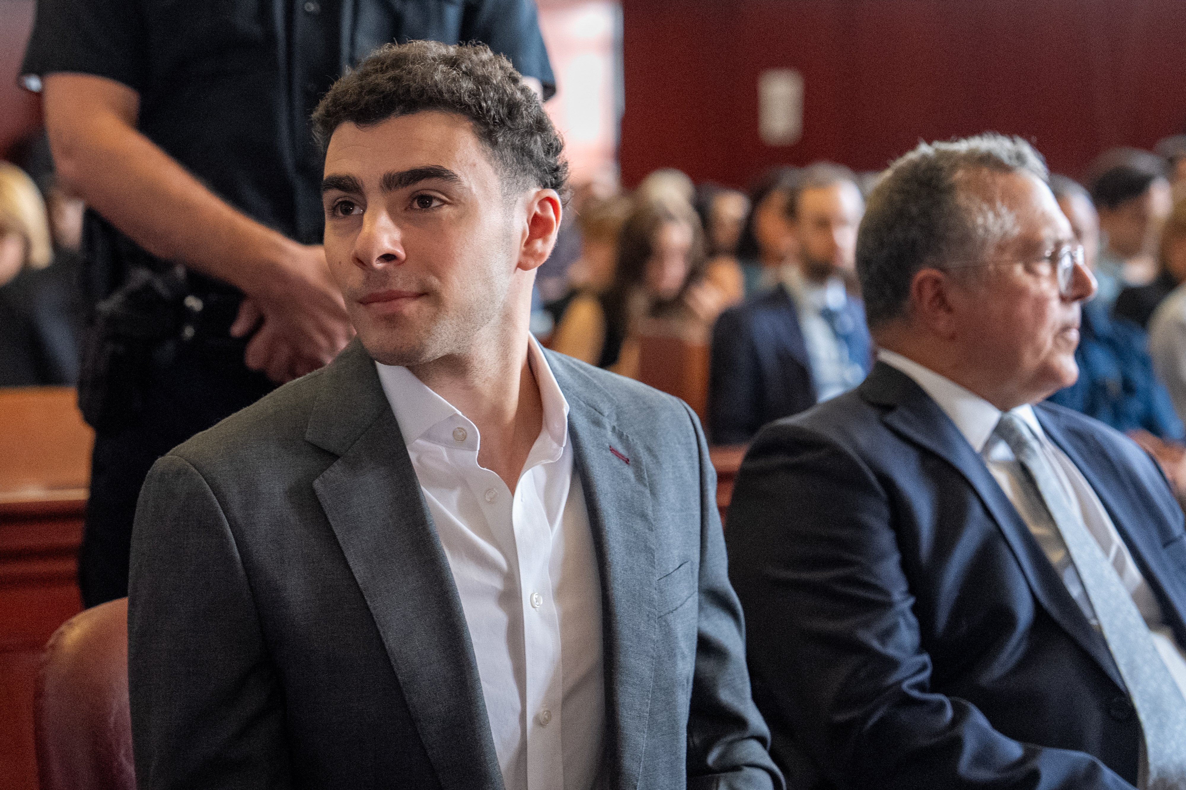 Luigi Mangione intends to plead guilty in federal case