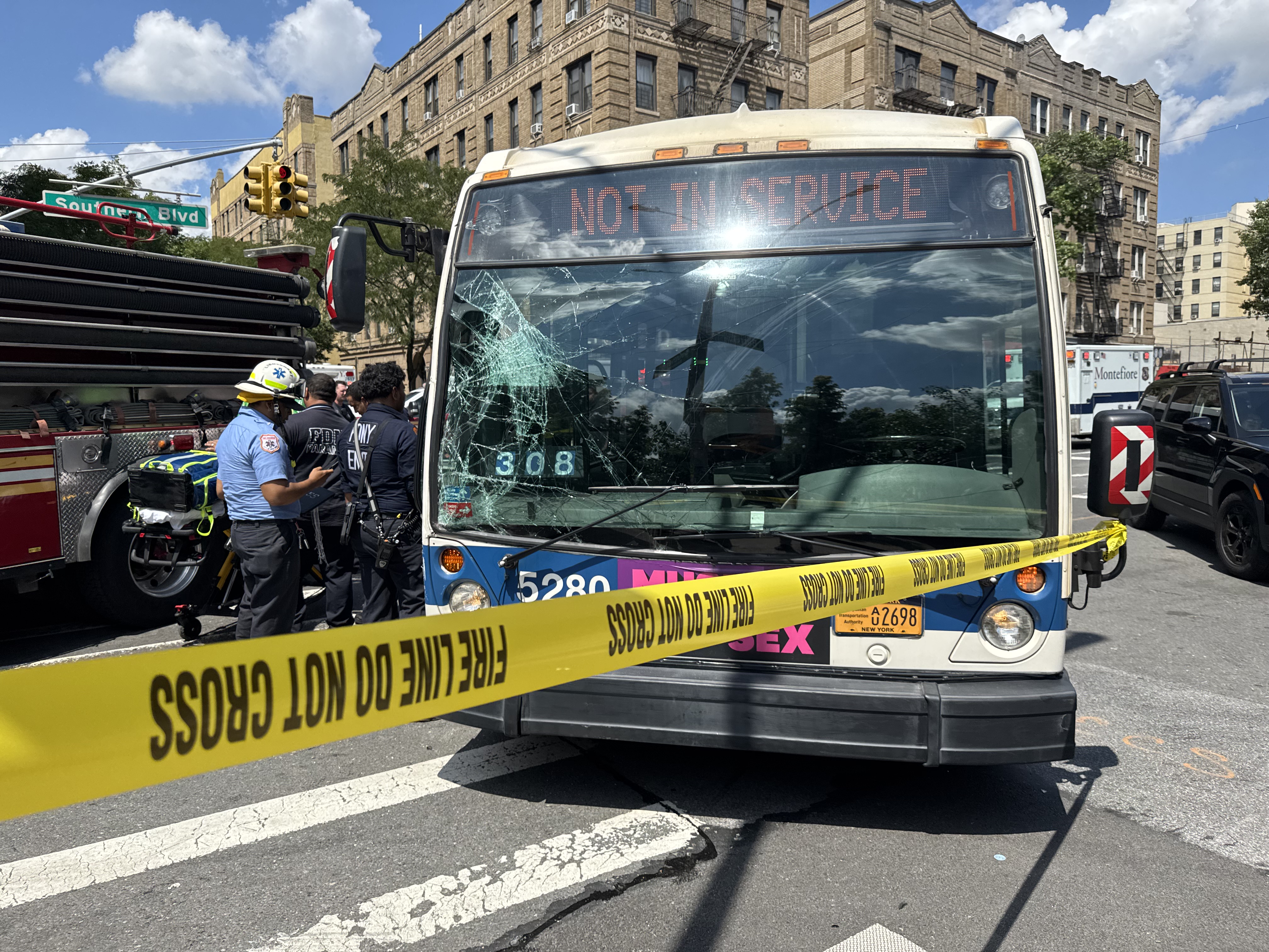 bronx bus crash