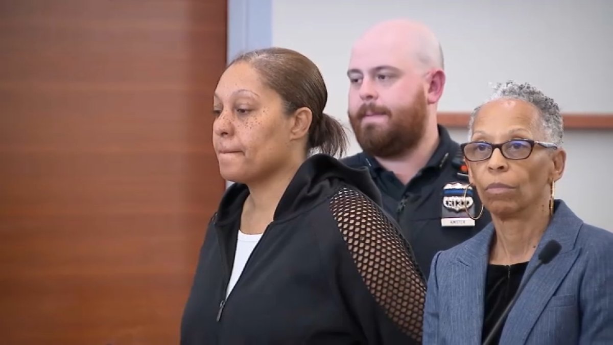 Texts link police official to son in Bronx getaway van shooting: ‘timing has to be right'