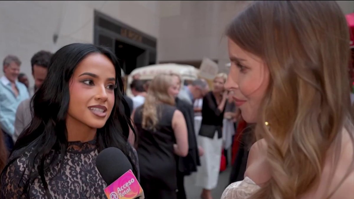 New York Fashion Week kicks off in Rockefeller Center