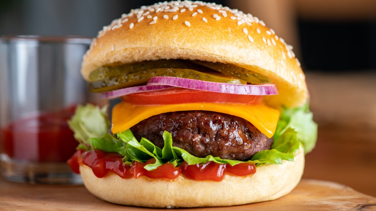 Burgers have meat and vegetables. Why aren't they considered healthy? A dietitian explains