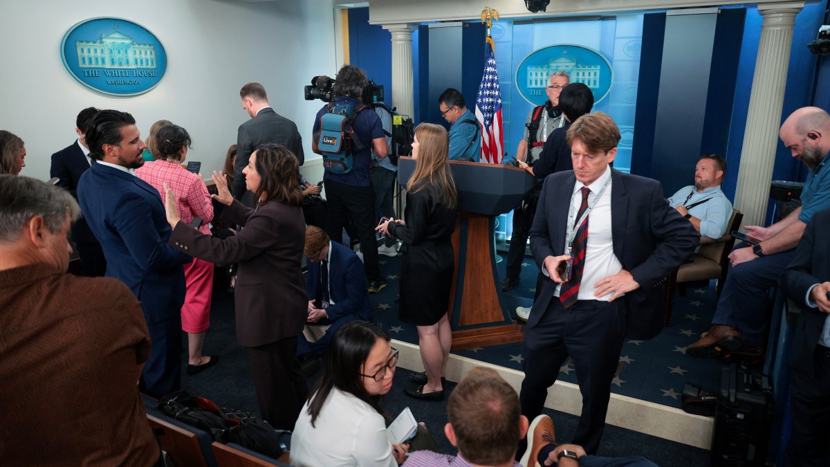 CNN, MS NOW and Politico to sue Trump administration as networks suspend pool coverage