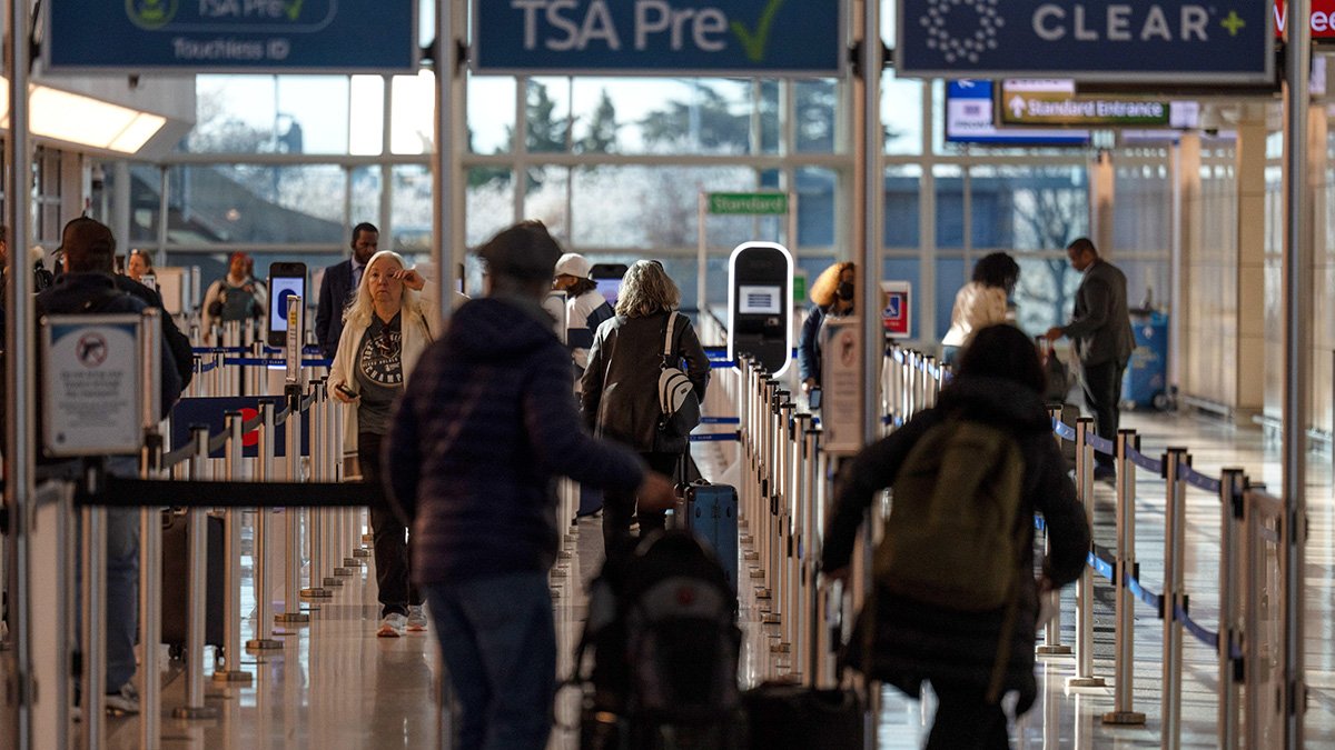 TSA brings back gate access for some people without plane tickets