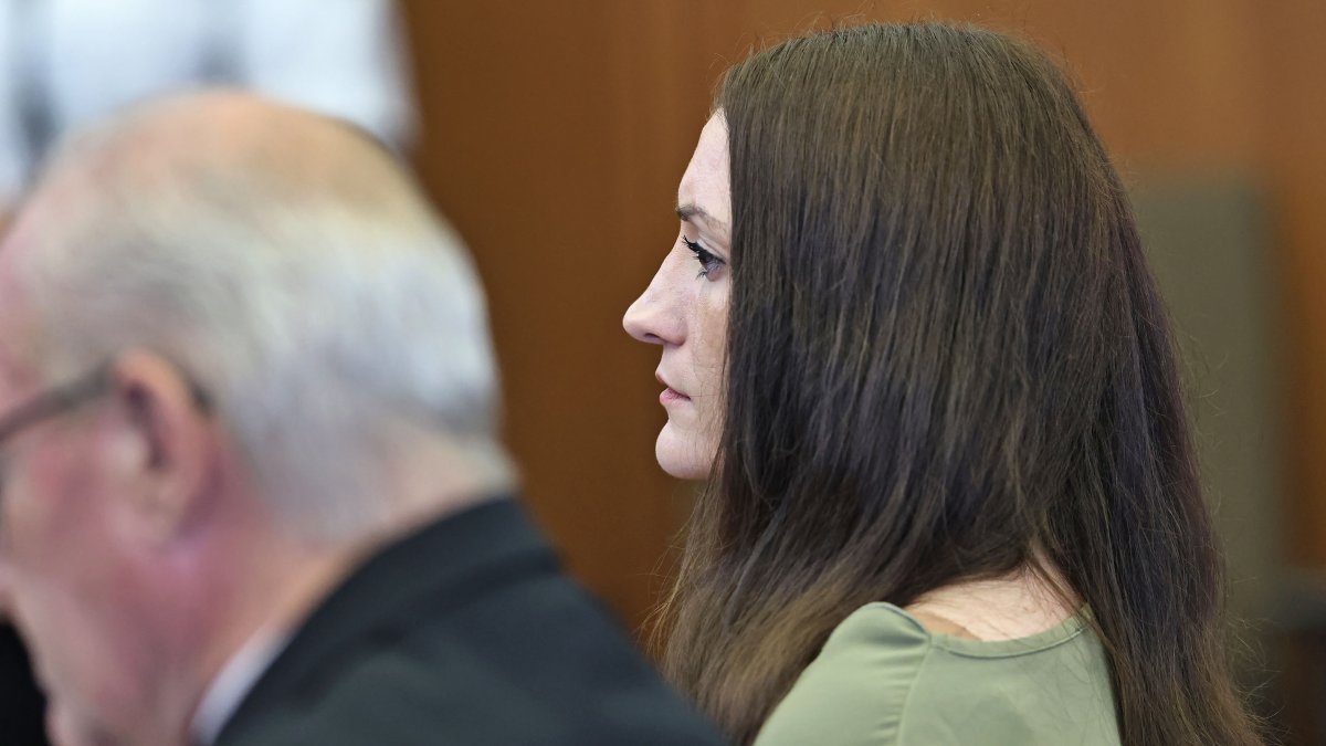 Holdout Lindsay Clancy juror will not be giving interviews, his attorney says