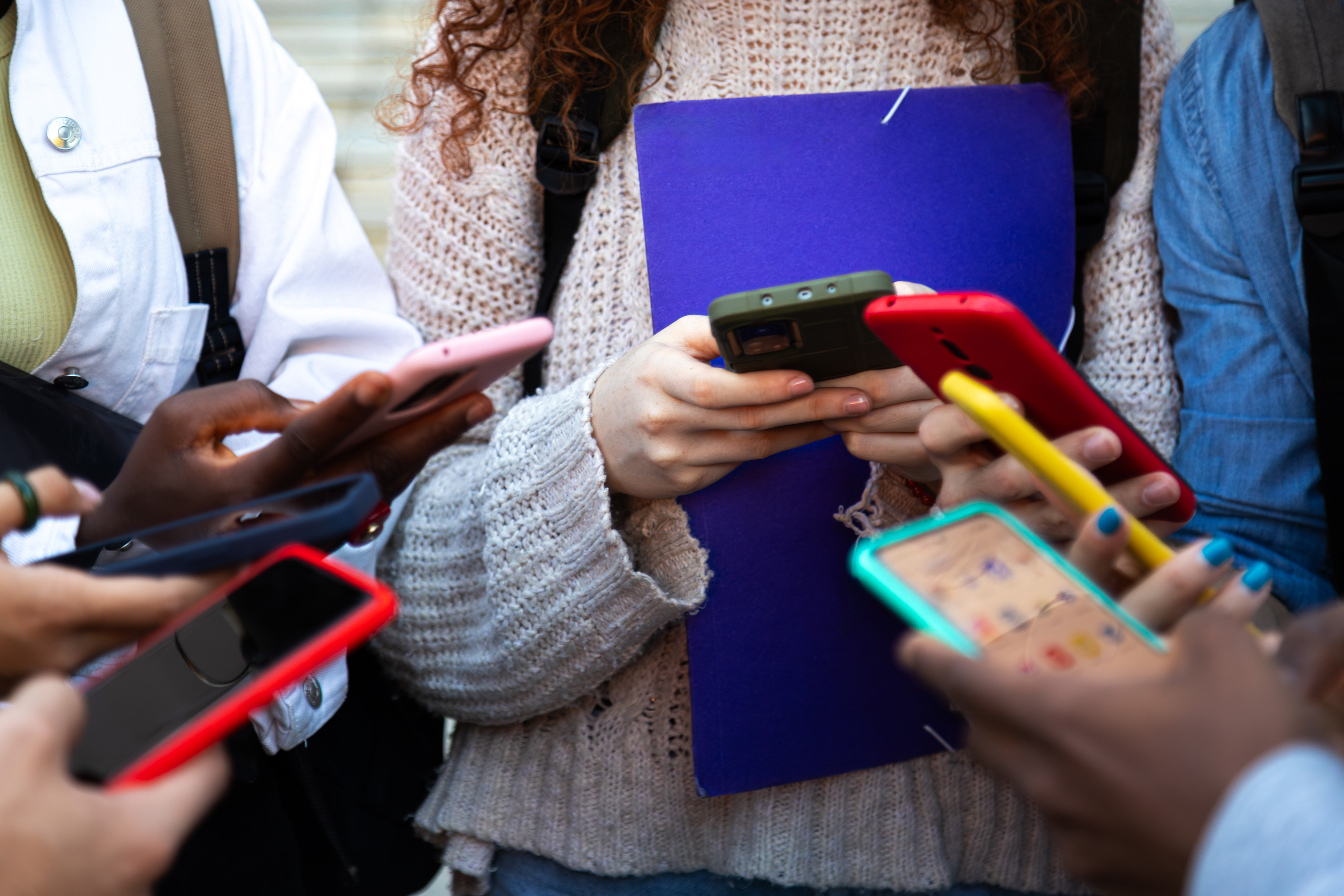 Experts urge parents to prepare kids for possible livestreamed execution