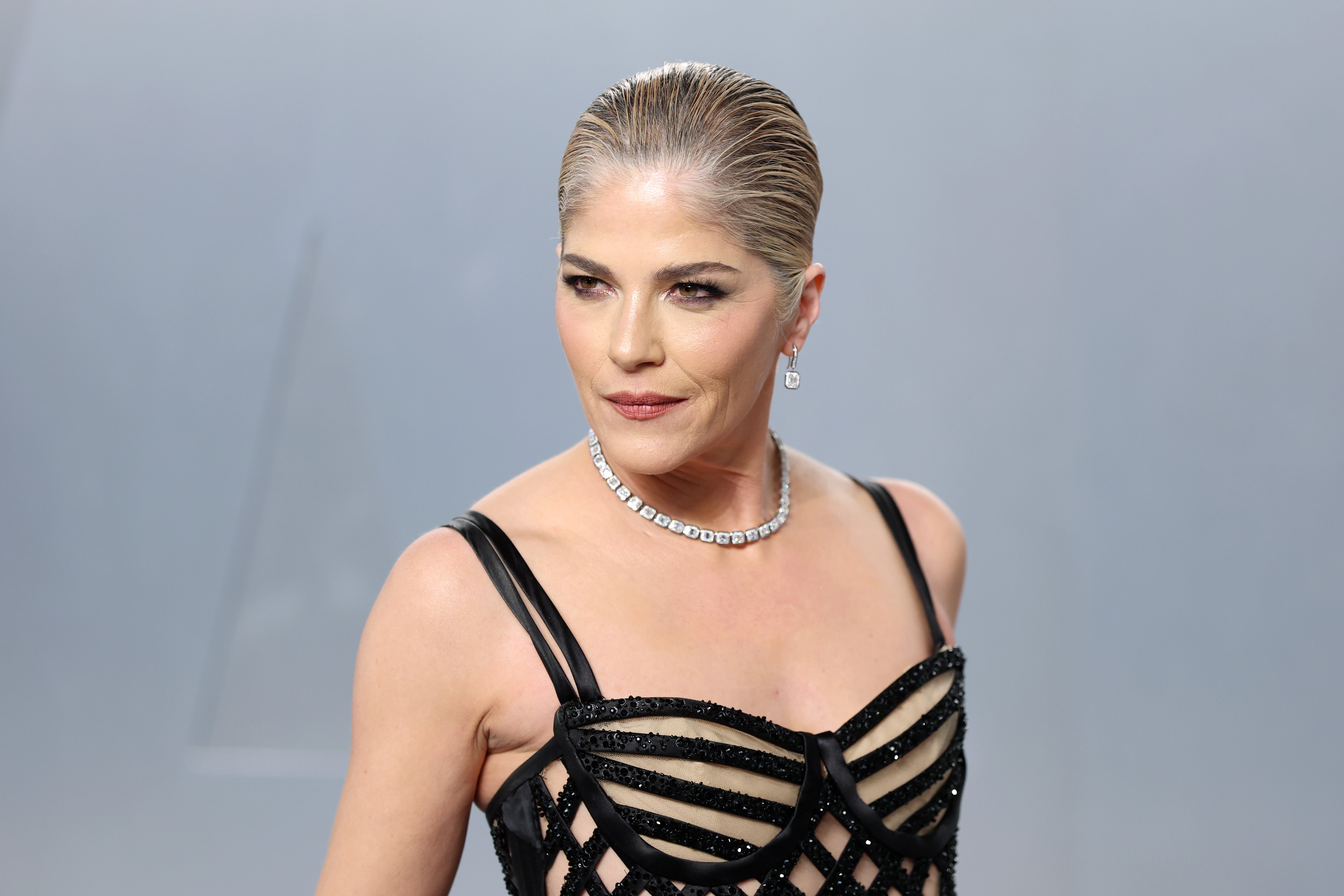 Selma Blair charged after attacking flight attendants on plane to JFK Airport: Sources