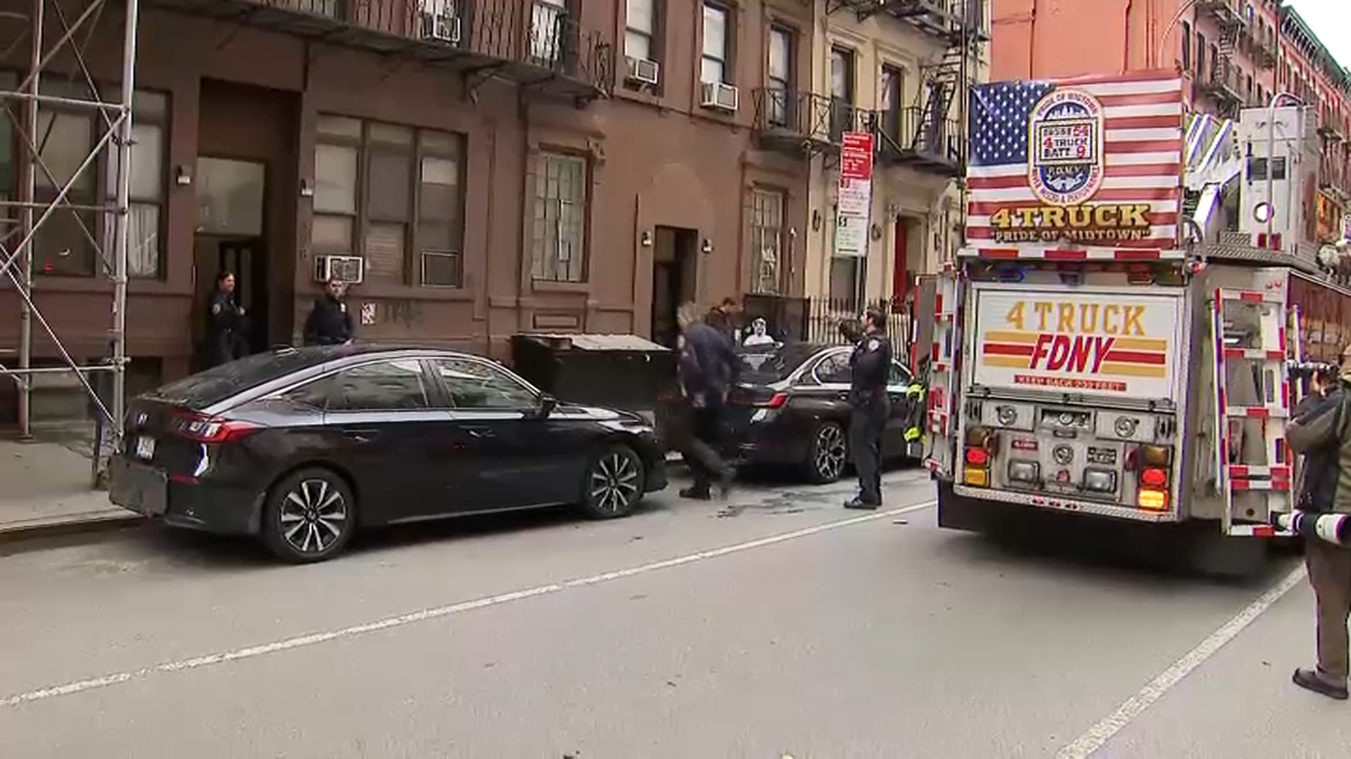 Deadly apartment fire in Hell’s Kitchen – NBC New York