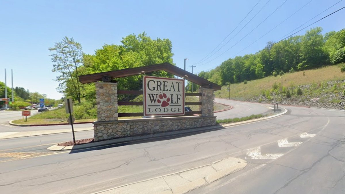 Woman accused of killing husband, young son at Great Wolf Lodge told 911 she needed help dying