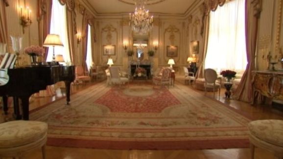 Inside Joan Rivers Palatial Nyc Apartment Now For Nbc New Inside Joan Rivers Palatial Nyc Apartment Now For