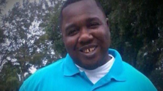 [NATL] Outcry Follows Alton Sterling's Killing by Police