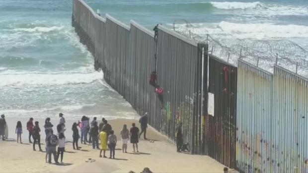 [NATL] Trump, McConnell Split on Closing US-Mexico Border