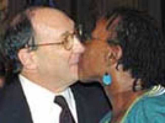 Atlantic Yards-ACORN Relationship Sealed With a Kiss