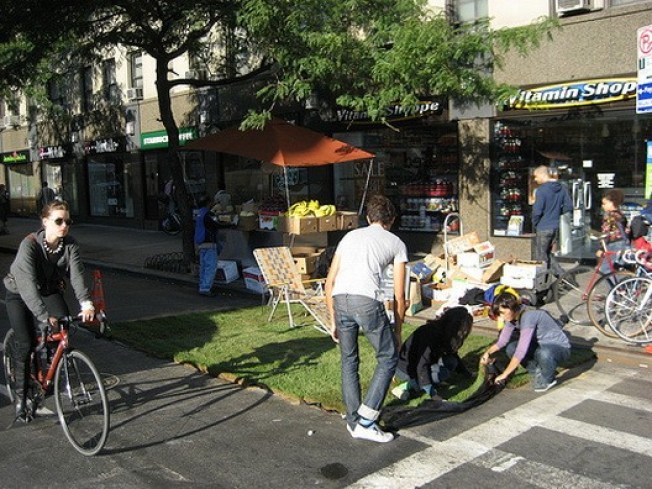 It's (Park)ing Day 2008: Time to Sit in the Street