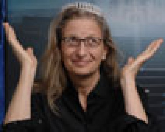 Leibovitz Lenders Want Her Houses