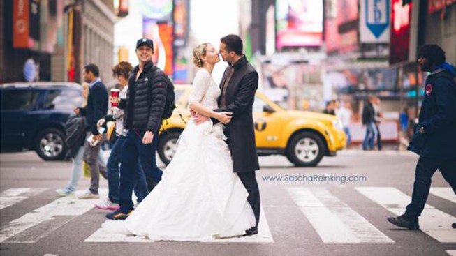 Zach Braff Photos Wedding Shoot In Times Square Nbc New York Zach Braff Photos Wedding Shoot In Times Square