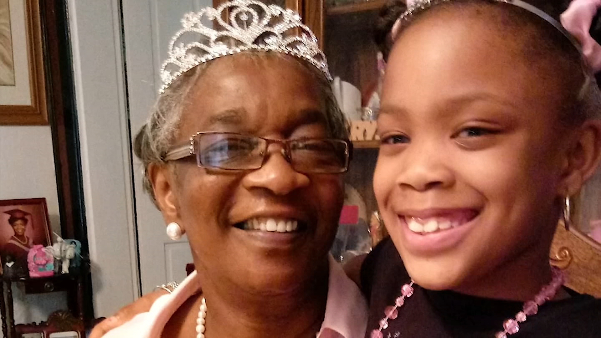 Girl, 9, Climbs Wall to Save Grandmother’s Life