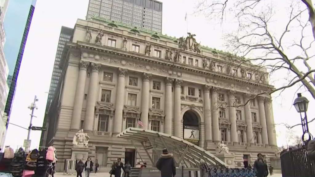 Federal Workers in NYC Worry as Finances Get Dire
