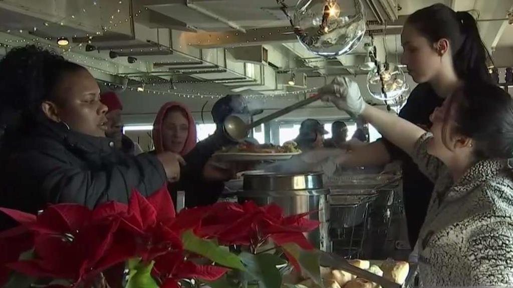 Jersey Shore Restaurant Mobbed by Christmas Volunteers